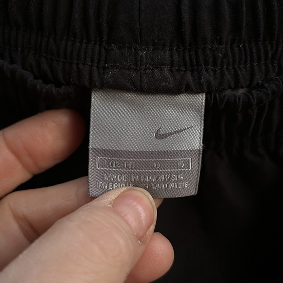 Nike Black Elastic Waist Capris Pants Athletic Activewear White Stripes L 12-14 - Picture 6 of 16